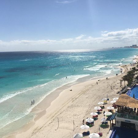 Studio Oceanfront Prime Location Cancun Exterior photo