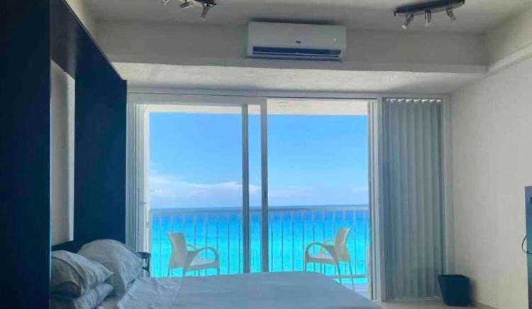 Studio Oceanfront Prime Location Cancun Exterior photo