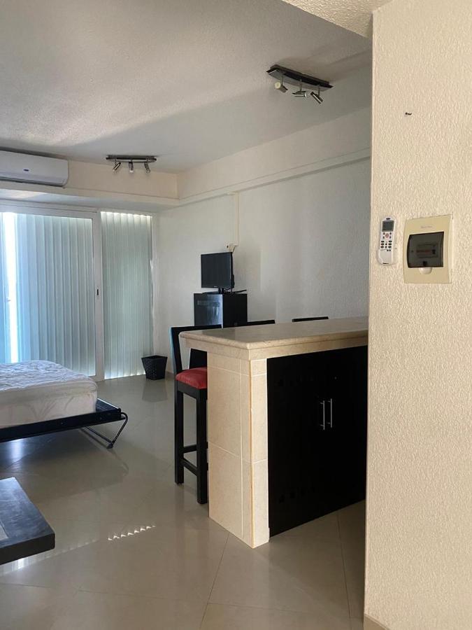 Studio Oceanfront Prime Location Cancun Exterior photo